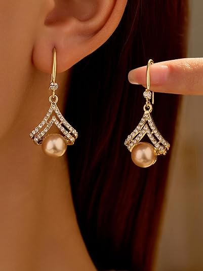 Fan Pearl Earrings Main image