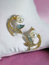 Dewloop Pearl Earrings
