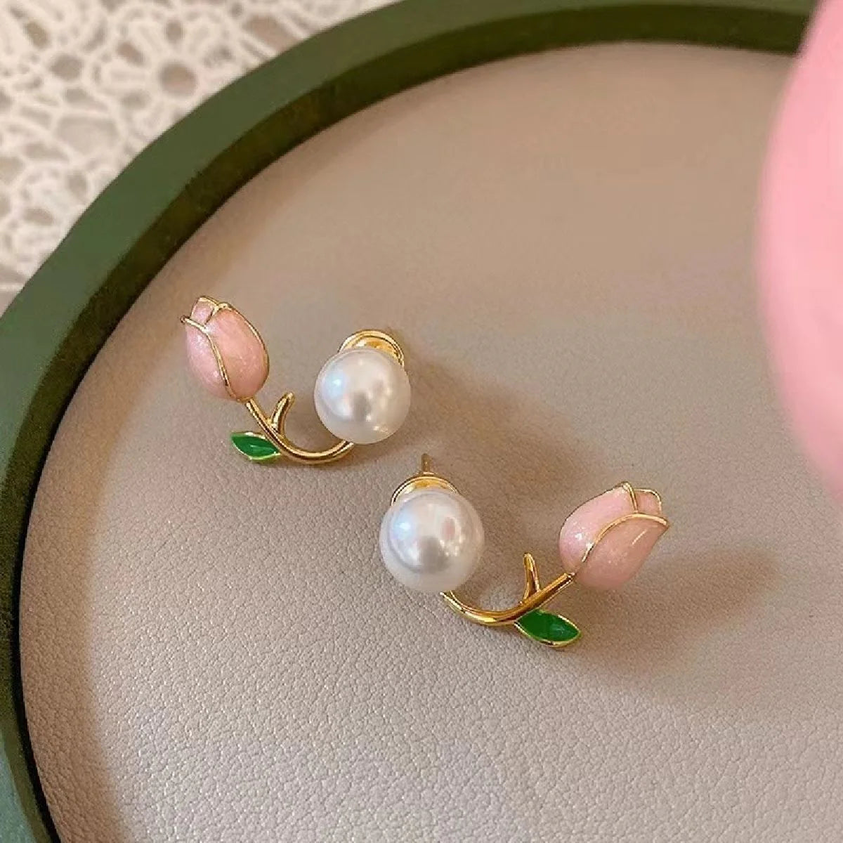 Elegant Double Pearl Arc Studs  Earrings