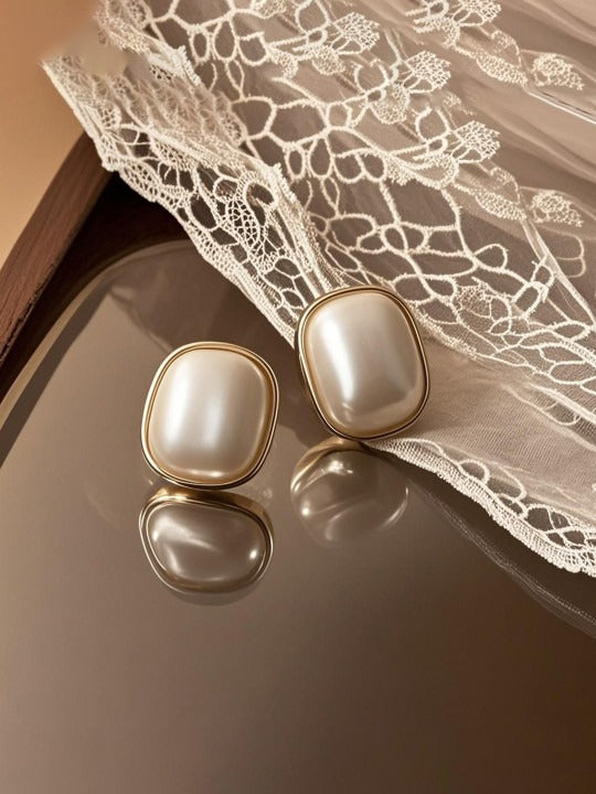 Halo Pearl Earrings Secondary image