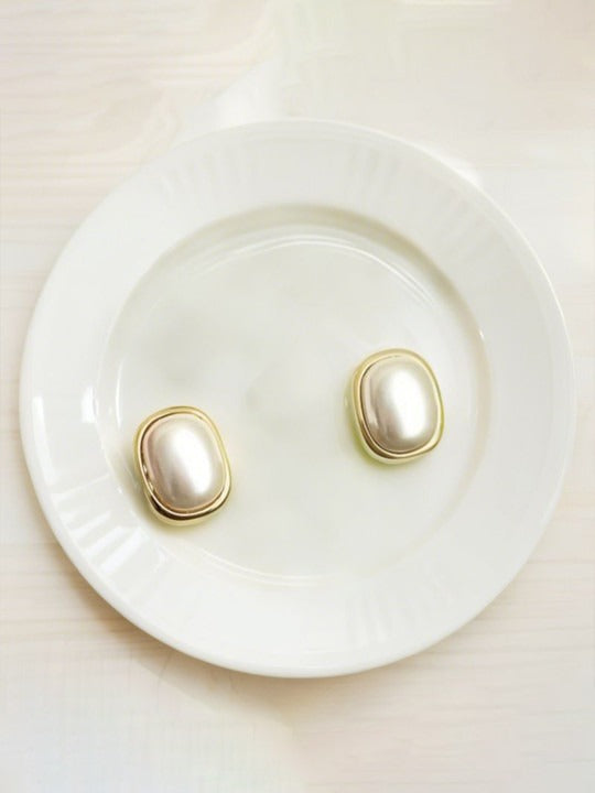 Halo Pearl Earrings