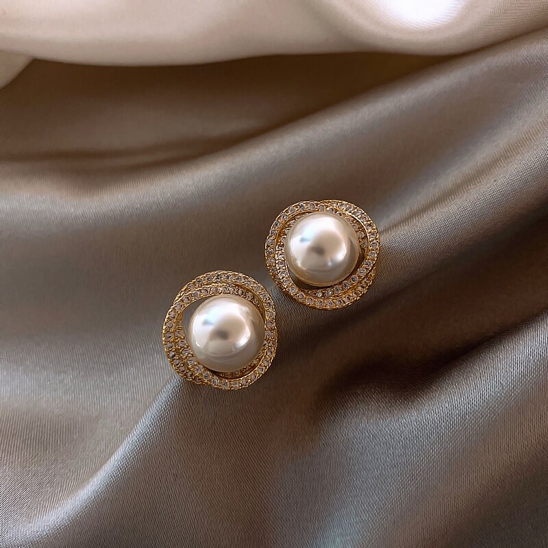 Orb Pearl Earrings