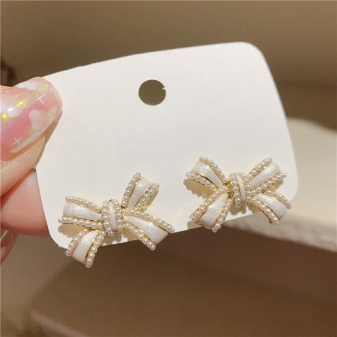 Pearl Bow Earring