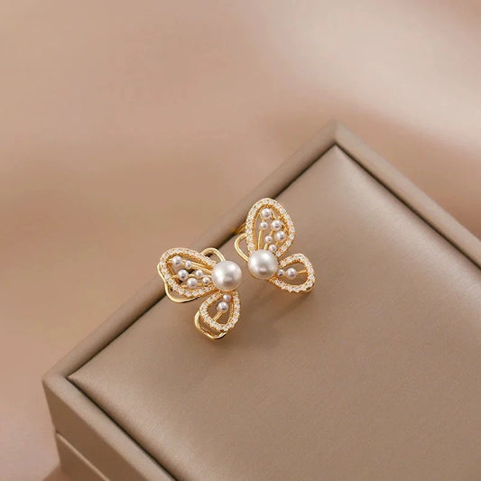 Pure Pearl Flutter Earrings