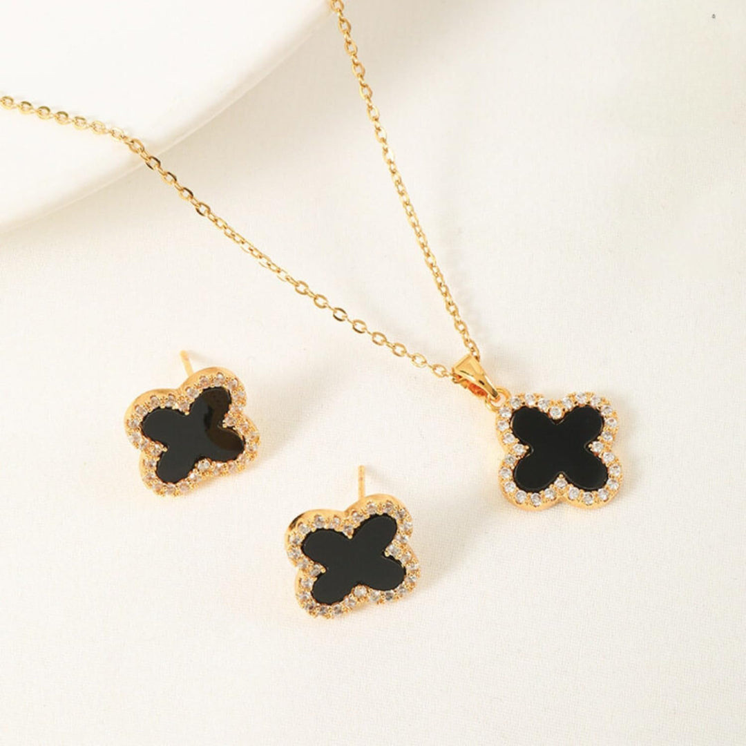 Royal Noir Clover Set Secondary image
