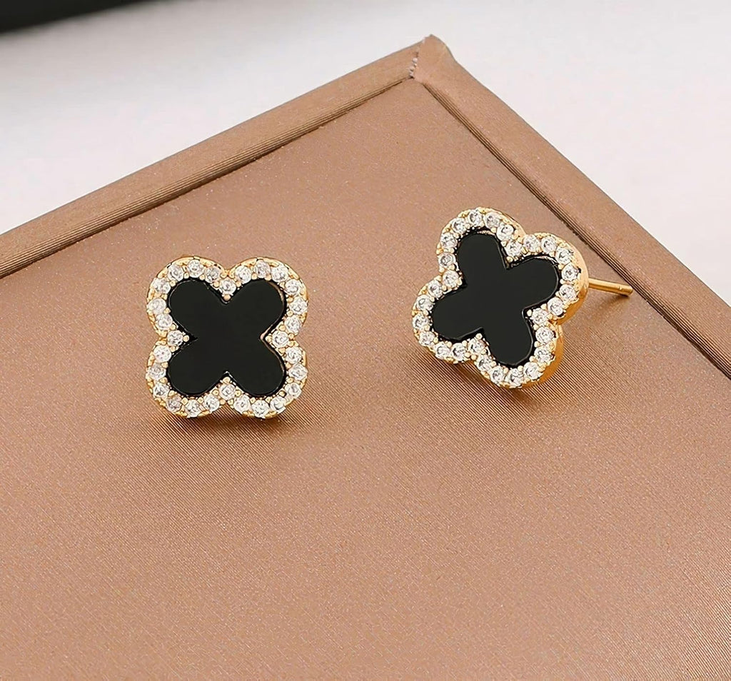 Royal Noir Clover Set