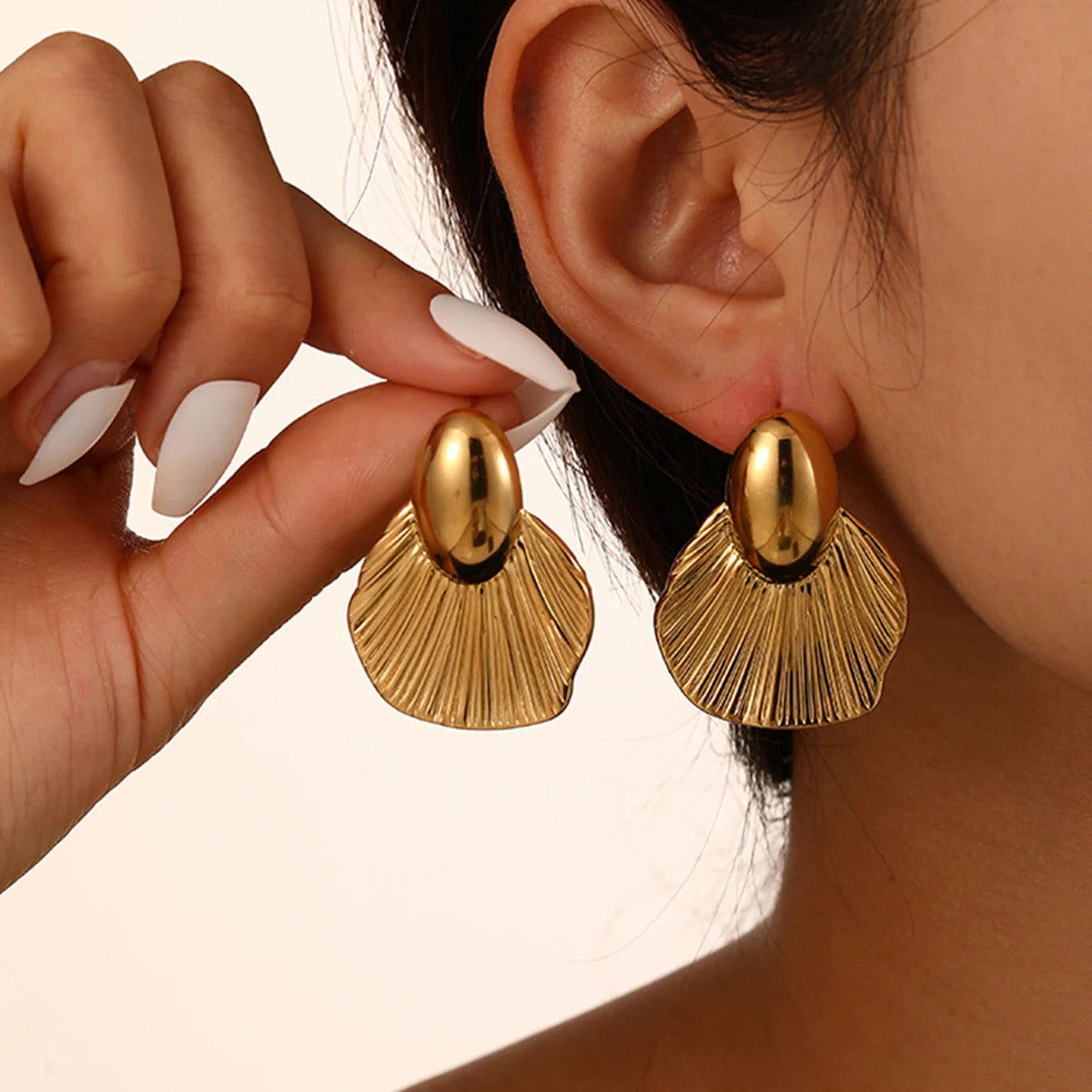 Sunlit Shell Earrings Main image