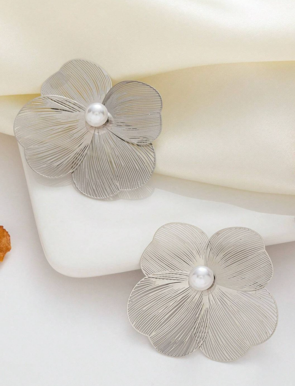Mesh Flower Earrings