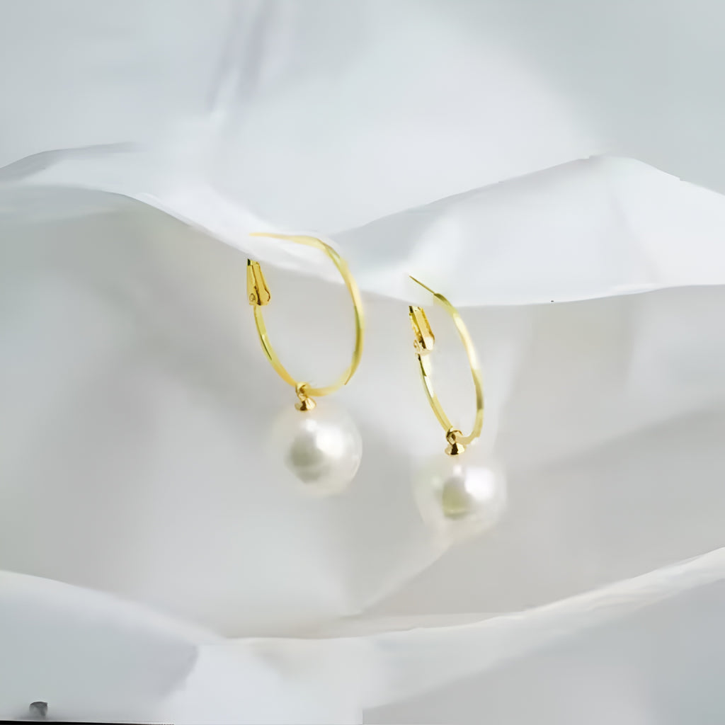 gold-toned hoop earrings