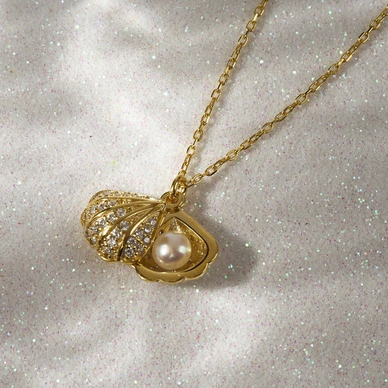 Pearl Shell Necklace Main image