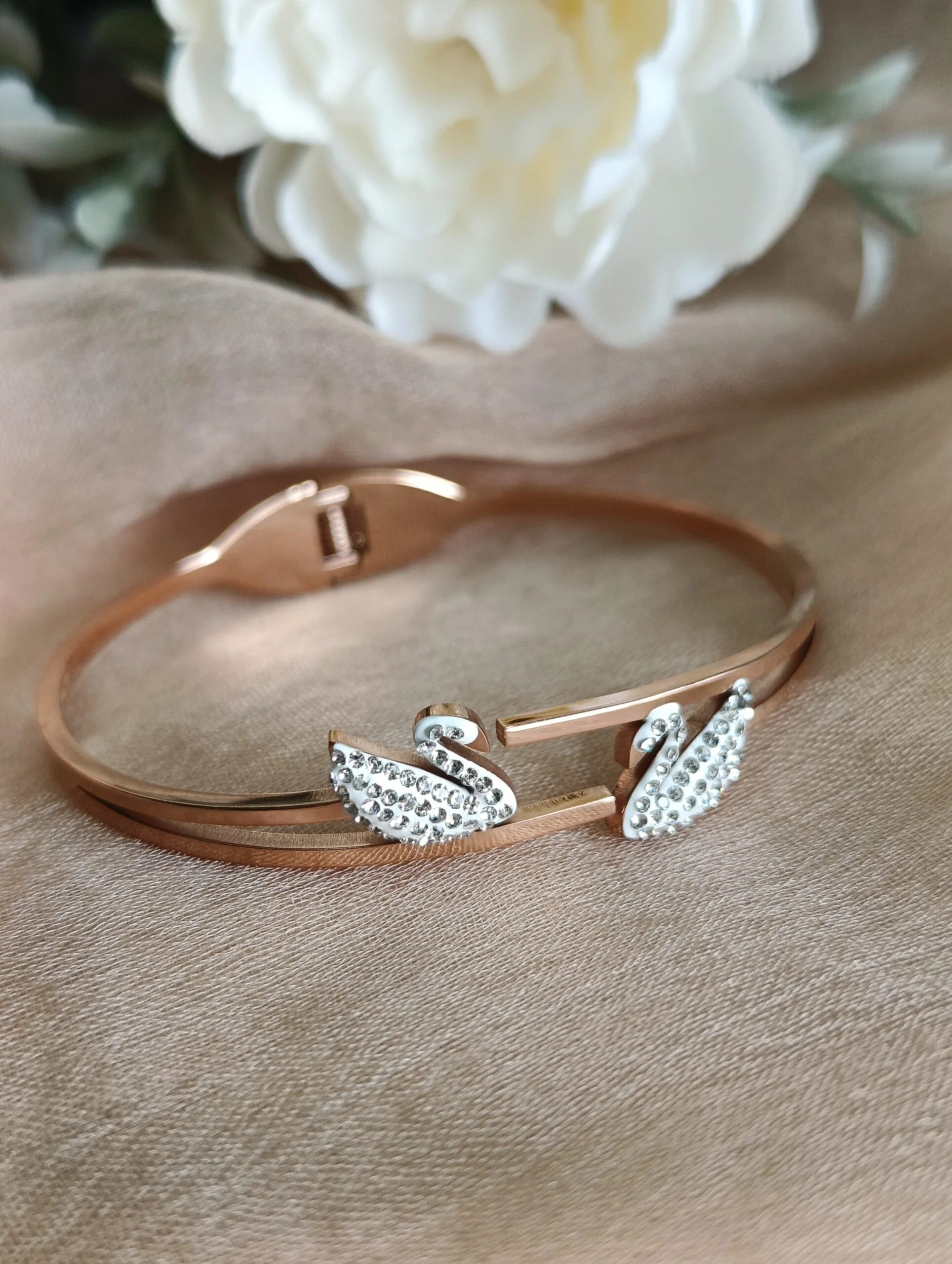 Swan Sparkle Bracelet