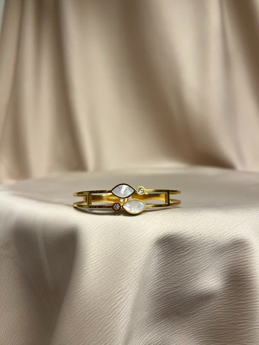 Luna Twin Pearls Bracelet