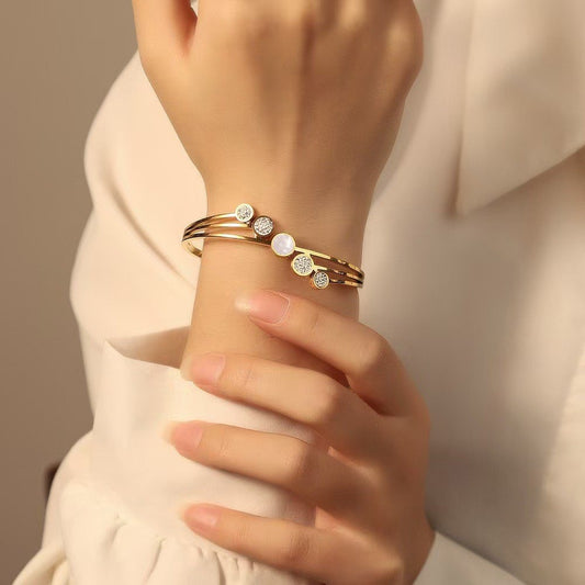 Orbit Pearl Bracelet