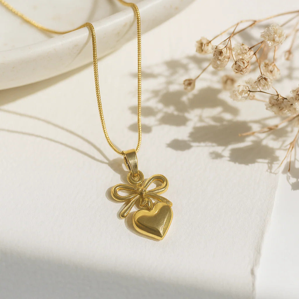 Love Knot Necklace Main image