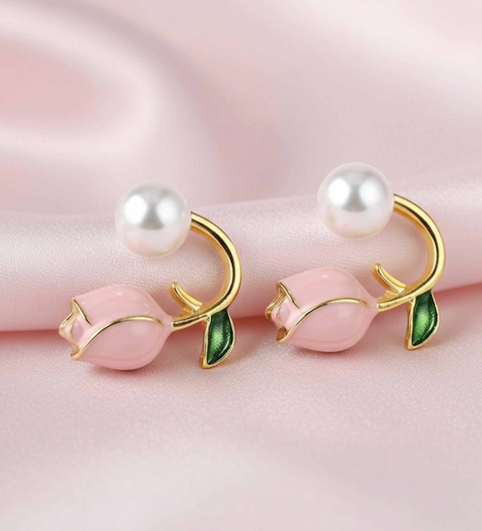Elegant Double Pearl Arc Studs  Earrings Secondary image