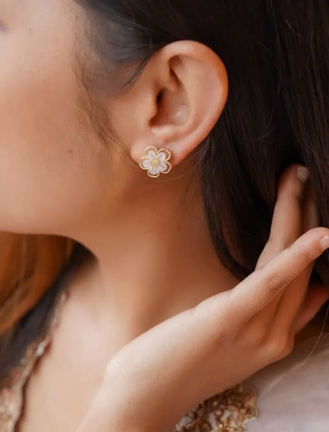 Golden Daisy Floral Earrings